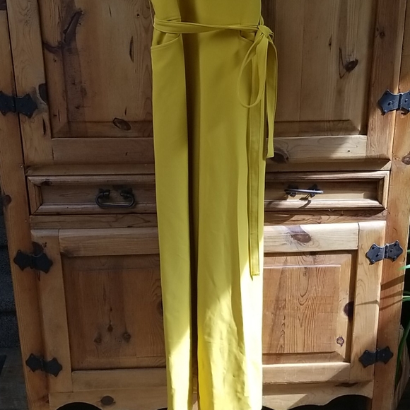 One piece pantsuit - Picture 2 of 3